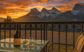 Stunning Mountain Views - Pool&Hottub - King Bed - Bbq